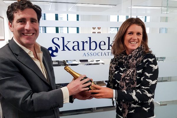 Kiko, the world record holder, drops in on Skarbek image